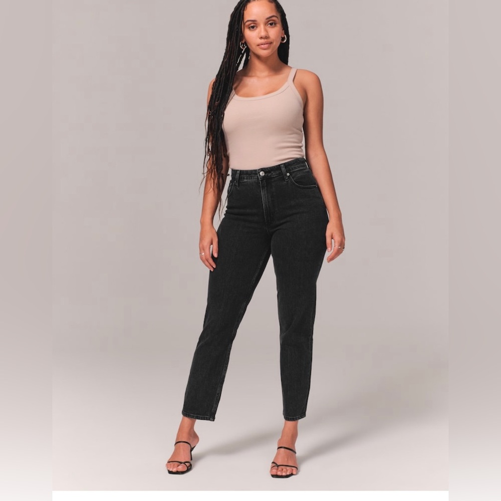 NWT Abercrombie mom jeans in black